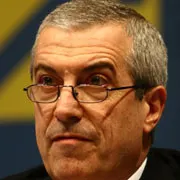 Tăriceanu propune majorarea pensiilor mai devreme dacă moţiunea nu trece