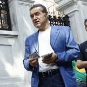 Becali închide robinetul cu bani pentru jucătorii Stelei
