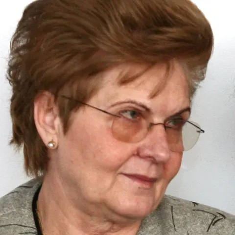 MARIANA CÂMPEANU, în concediu medical