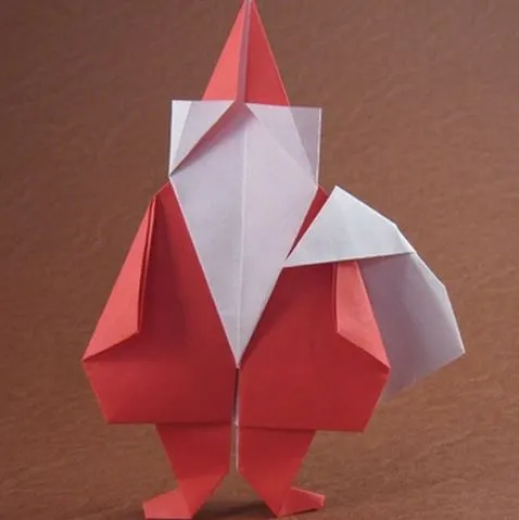 Primul "robot origami", care se pliază şi se deplasează singur
