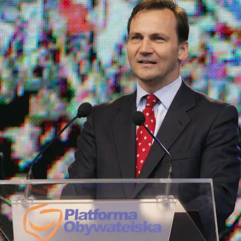 Ministrul polonez de Externe ar putea fi candidat pentru postul de secretar general al NATO