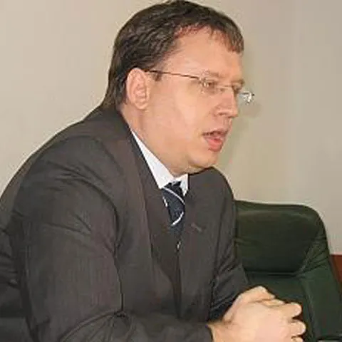 Liderul ieşean Valerian Sălăvăstru cere demiterea conducerii PNL