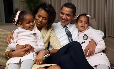 Fetele lui Barack Obama şi-au reluat studiile la o şcoală din Washington 