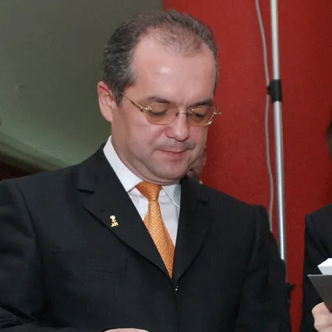 Emil Boc a demisionat din funcţia de primar al municipiului Cluj-Napoca 