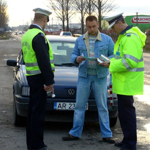 Peste 28.000 de bucureşteni au rămas fără permis de conducere în 2008