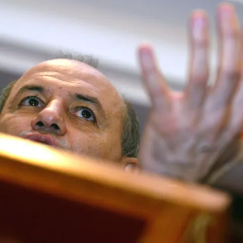 DNA a pus sechestru pe bunuri ale lui Copos de aproape 900.000 de euro