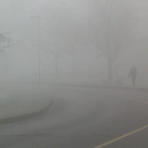 Circulaţia pe autostrada Bucureşti-Piteşti s-a desfăşurat cu greutate din cauza ceţii dense