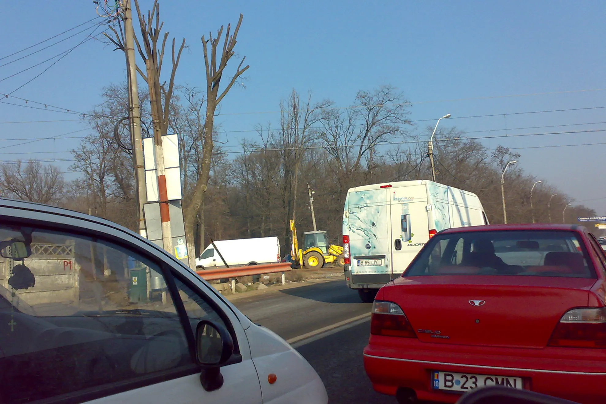 Fraierii stau la rând