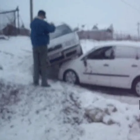 Poleiul provoacă accidente pe drumurile din ţară