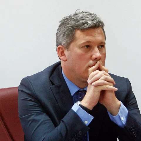 Ministrul Justiţiei, Cătălin Predoiu, declară război "reţelelor" profesionale din sistemul judiciar