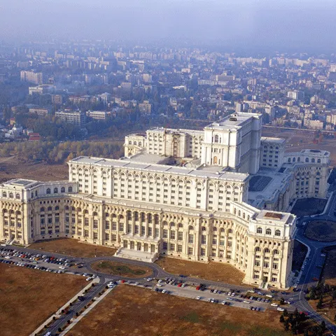Inedit! În Parlament avem sportivi la Comisii de finanţe şi topogeodezi la Sănătate