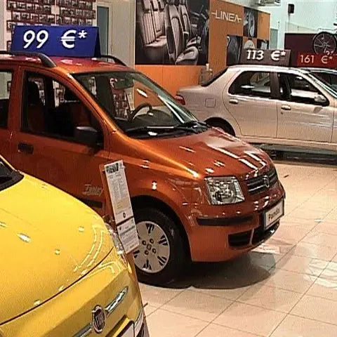 Comercianţii auto se întrec în promoţii pentru maşinile noi