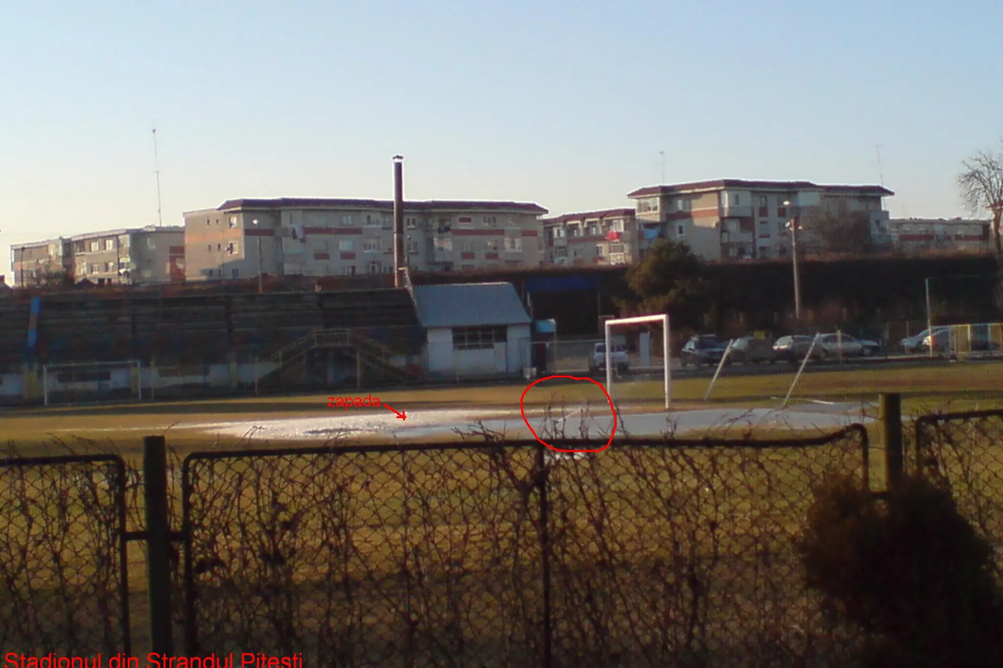 Stadion irigat în toiul iernii