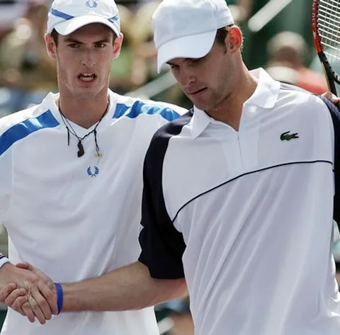 Tenis: Murray a câştigat turneul de la Doha, după ce l-a învins în finală pe Roddick