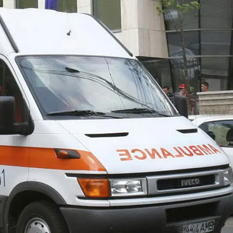Ambulanţa Petroşani funcţionează cu un singur medic