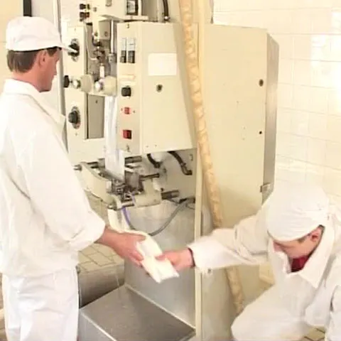 Produsele lactate ar trebui să se ieftinească