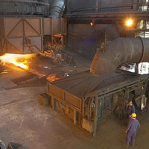 ArcelorMittal Galaţi ar putea renunţa la producţia de oţel, potrivit unui lider sindical