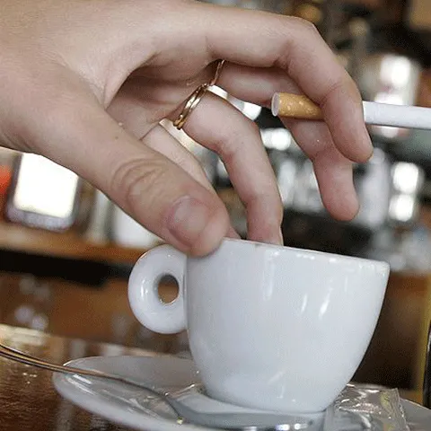 Consumul de cafea provoacă halucinaţii