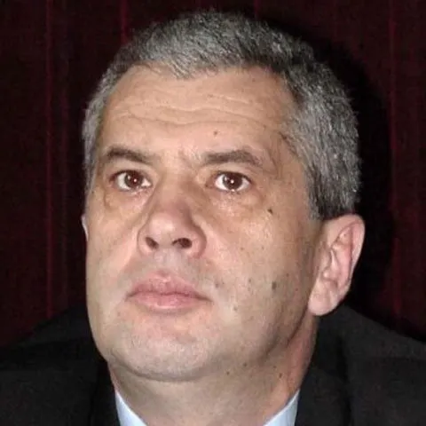 Ministrul Mediului a propus, în şedinţa de guvern de astăzi, suspendarea temporară a triplării taxei auto