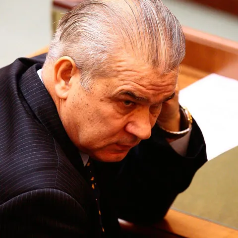 Anghel Iordănescu îşi anunţă demisia din PSD printr-o scrisoare deschisă