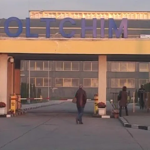 Peste 3.000 de muncitori de la combinatul Oltchim vor protesta joi