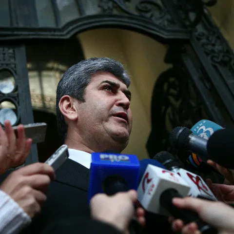 Cât l-au costat pe Gabriel Oprea cele 21 de zile de la Interne: 1000 de euro pe zi
