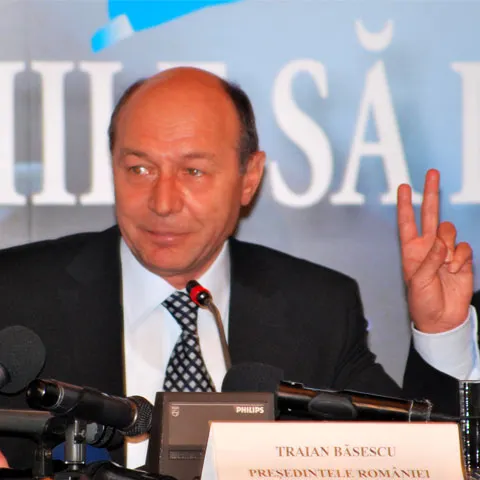CSAT a aprobat marţi retragerea României din cadrul Brigăzii multinaţionale ONU şi reducerea cu 20% a posturilor din MApN