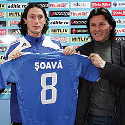 Universitatea Craiova şi-a prezentat noile achiziţii, Florin Şoavă şi Pieter Merlier 