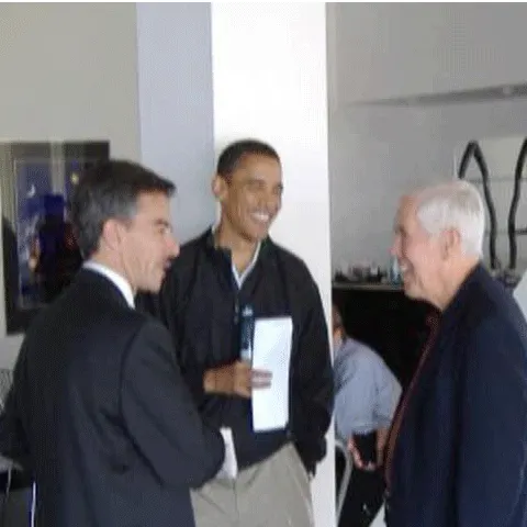 Barack Obama a făcut o escală la Bucureşti în august 2005