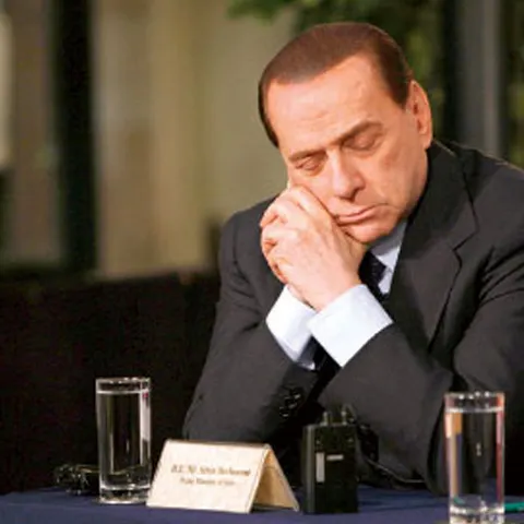 Guvernul Berlusconi dă semne de oboseală