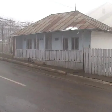 Casa construită pe locul celei în care a stat Ion Creangă este de vânzare 