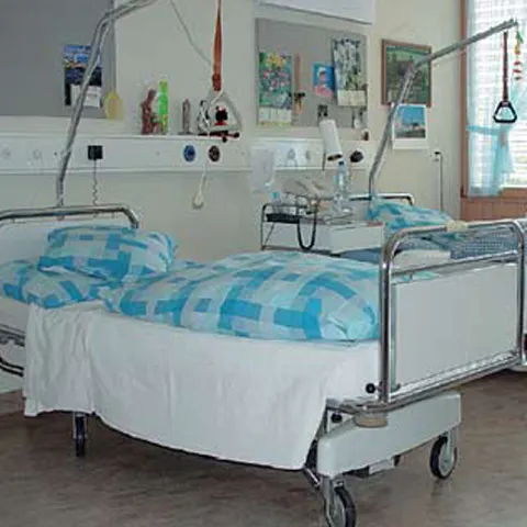 Sute de români din vestul ţării se duc la spitalele din Ungaria la tratament