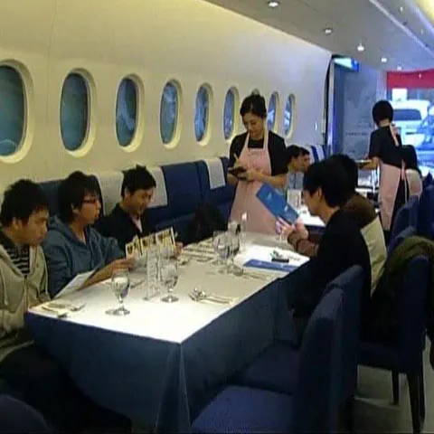 Un taiwanez şi-a amenajat localul ca interiorul unui avion 