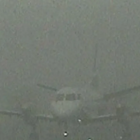 Aeroportul din Sibiu a fost închis din cauza ceţii