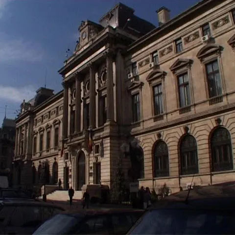Românii au luat de două ori mai puţine credite în 2008, faţă de 2007.
