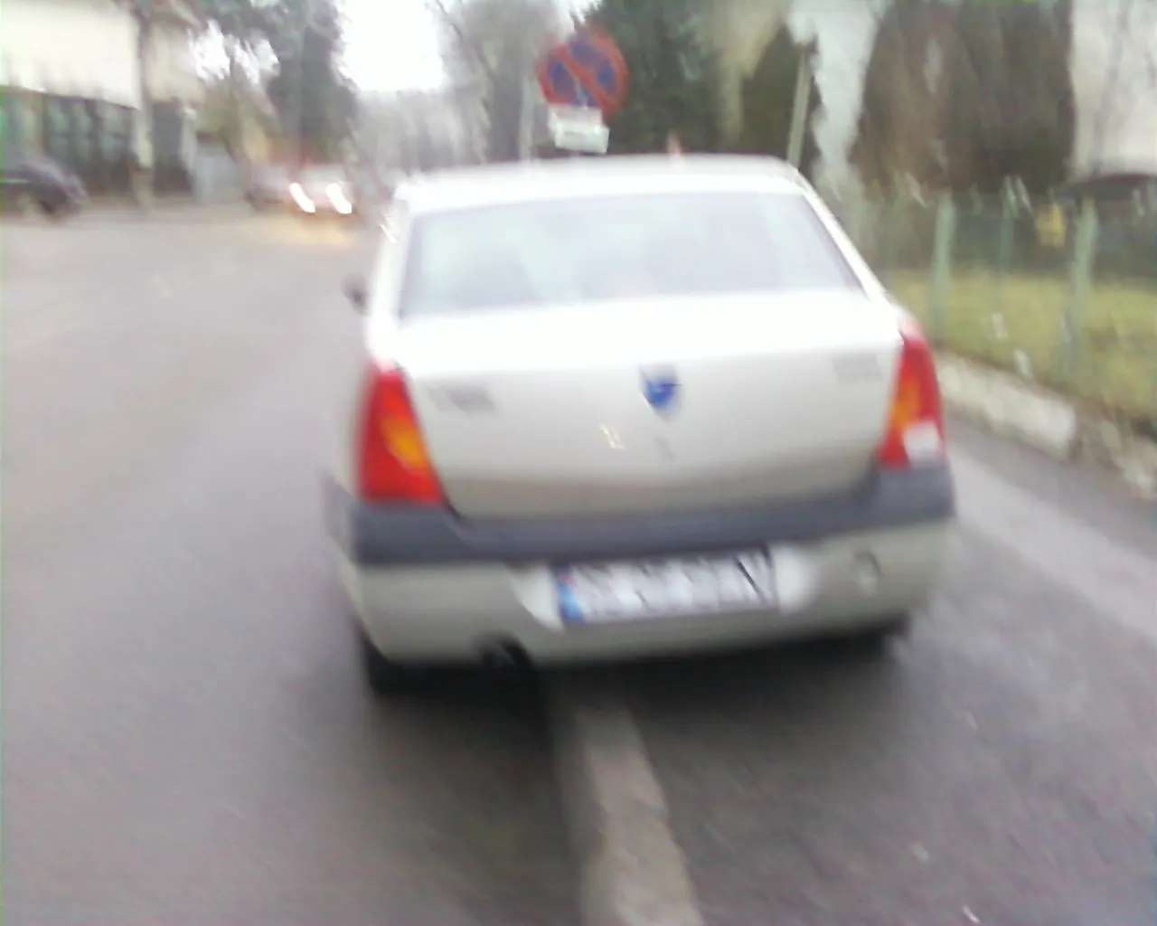 Parcat pe un trotuar din Iaşi