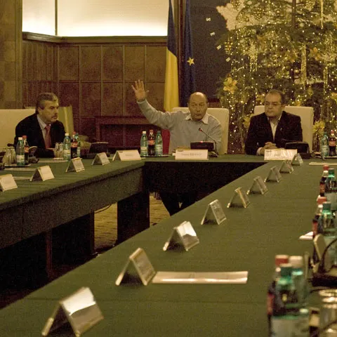 Guvernul României, între promisiuni şi adevăr