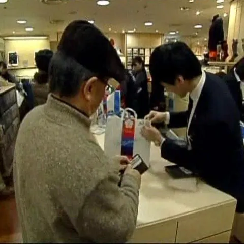 Marii producători de electronice din Japonia au anunţat pierderi colosale şi concedieri masive 