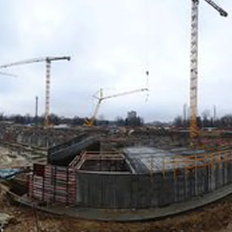 Heirup pe ploaie la şantierul noului stadion naţional