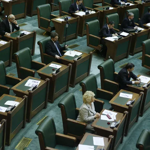 Deputaţii şi senatorii au început astăzi sesiunea parlamentară 