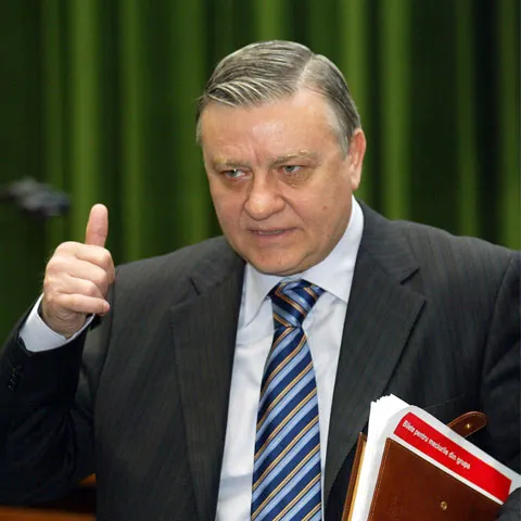 Mircea Sandu şi-ar dori ca o echipă românească să joace finala din 2012