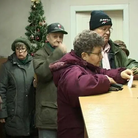 Pensionarii se întâlnesc astăzi cu ministrul Muncii, Marian Sârbu 