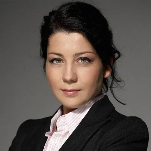 Bernadett Budai, purtătorul de cuvânt al guvernului ungar a leşinat într-o conferinţă