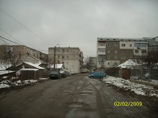 O stradă din Botoşani, fără canalizare