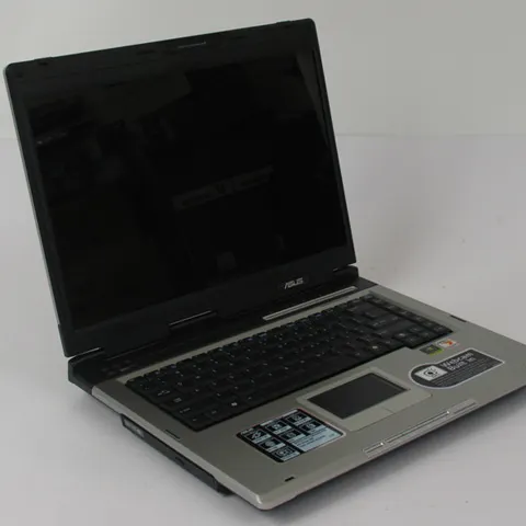 India vrea să producă un laptop ce va fi vândut cu zece dolari