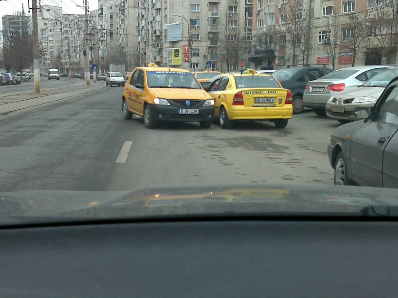 Oare pun ţara la cale