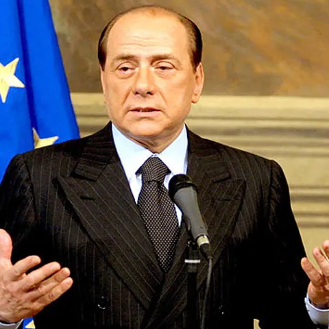 Berlusconi denunţă plasarea în arest la domiciliu a doi dintre românii din cazul Guidonia