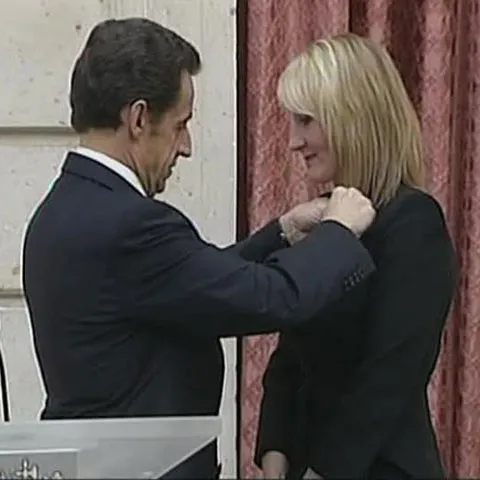 Scriitoarea JK Rowling a primit titlul de Cavaler al Legiunii de Onoare