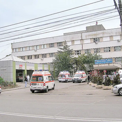 Sancţiuni la Spitalul Galaţi în cazul bebeluşului cu piciorul rupt 