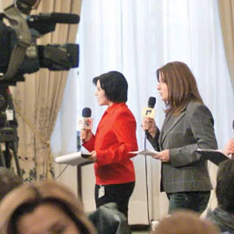 Deputaţii vor să pună taxă pe "live"